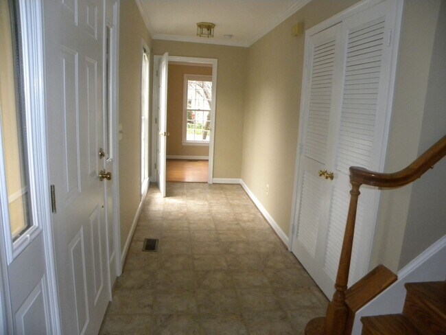 Photo - Linden Hill's House with Garage