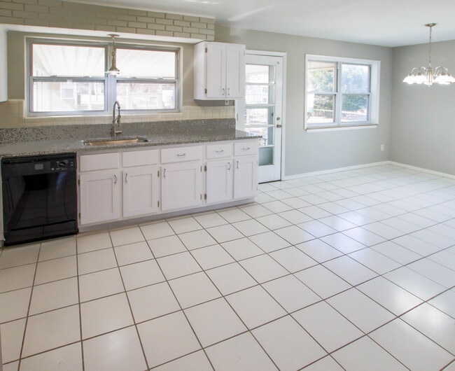 Photo - 1419 Drayton Ave