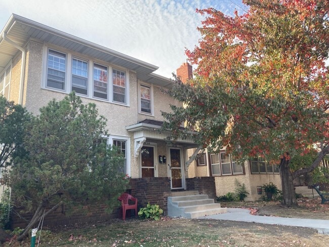 Photo - 3734 Grand Ave S Unidad 3736