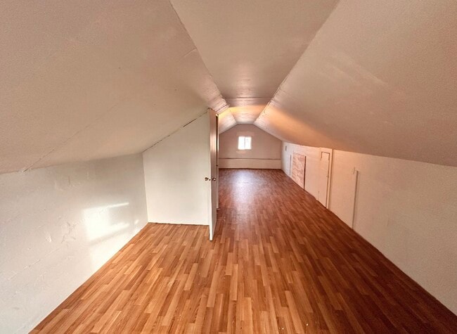 Photo - 104 S 7th St