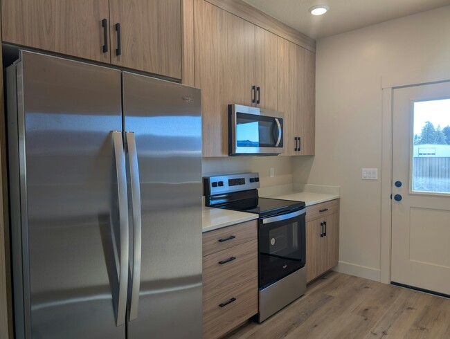 Building Photo - 150 E 700 N St Unit 8 Rental