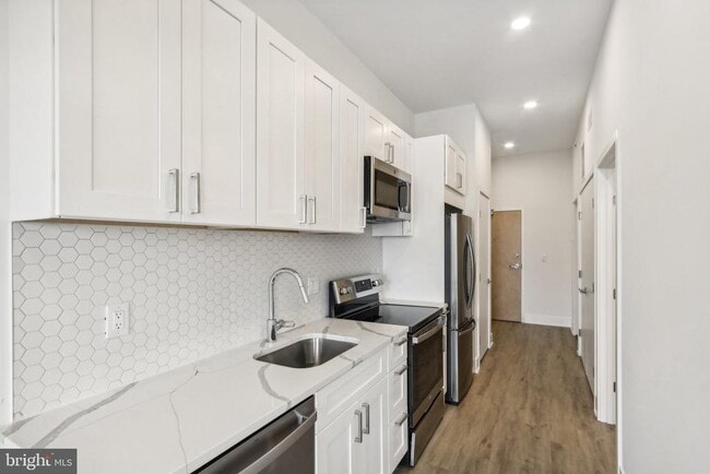 Building Photo - 1622 Point Breeze Ave Unit 210 Rental
