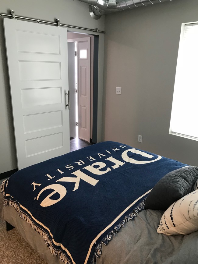 Photo - University Village