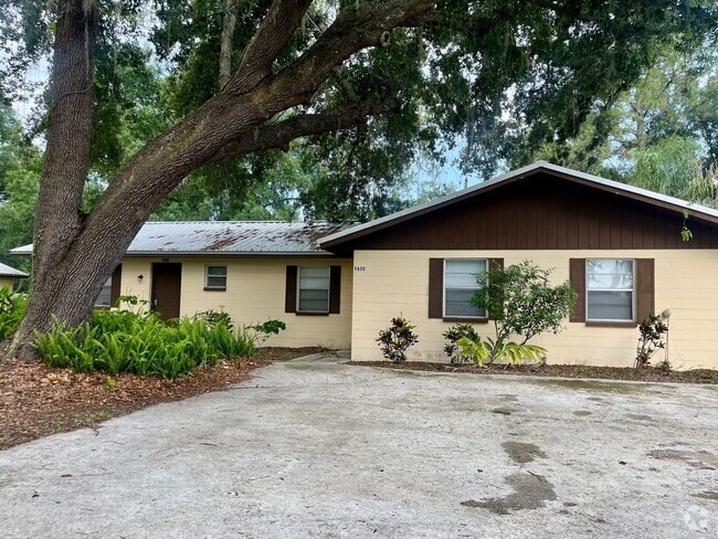 Building Photo - Lakeland Charm! Rental