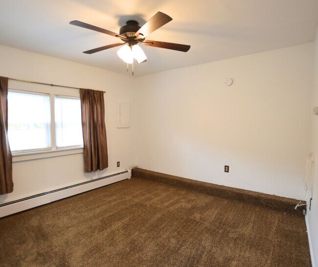 Photo - 523 Fostertown Rd