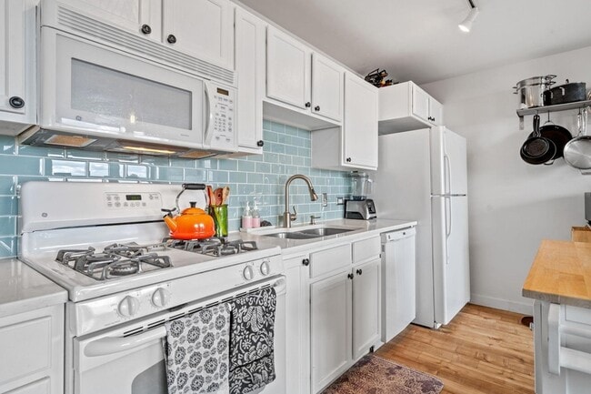 Photo - 929 Portland Ave