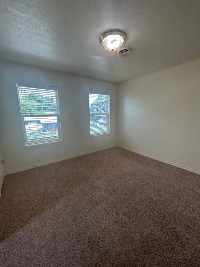 Photo - 465 Taft Ave Unit C