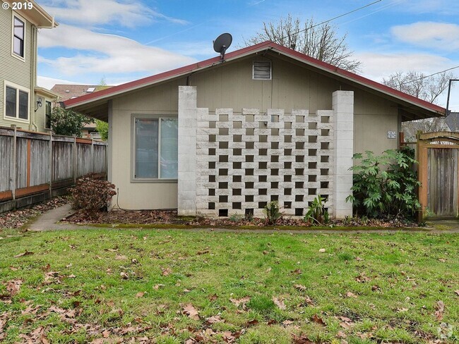 Building Photo - SFH 119 - Francis Duplex Unit 2872 Rental