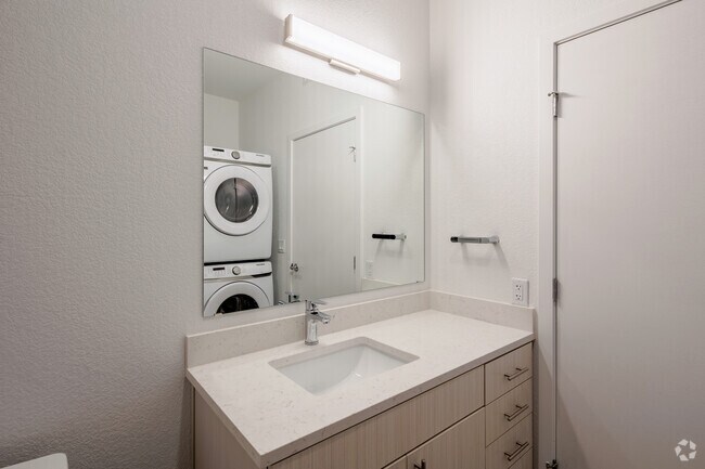 0BR, 1BA - 434SF - Stanley House Apartments