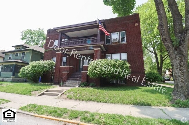 Building Photo - 1102 Rockhill St Unit Apt C