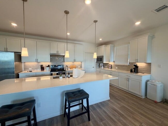 Photo - 193 Slenderleaf Dr