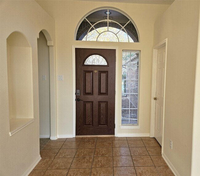 Photo - 2121 Crimson Lake Ln