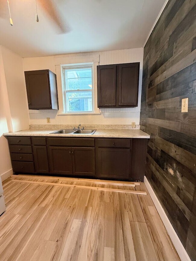 1002 Dartmouth Ave SW Unidad A