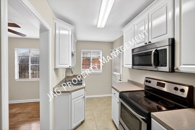 Photo - 2761 St Johns Ave
