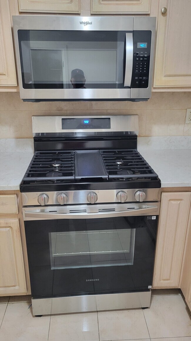 Kitchen - 1833 Phelan Pl Unit 3A