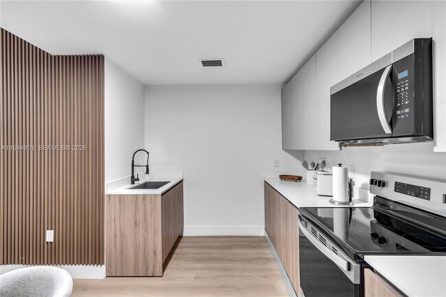 Photo - 3728 NW 19th Ave Unit 207