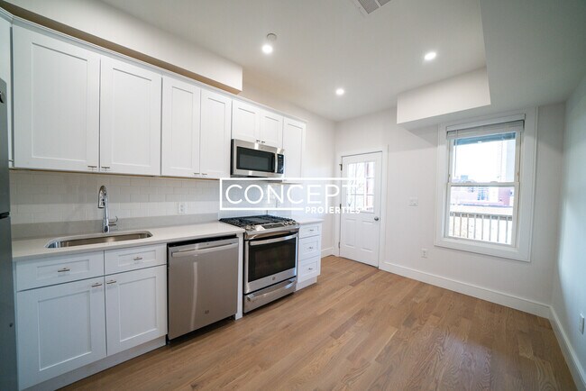 Photo - 37 Calumet St Unit 2CP