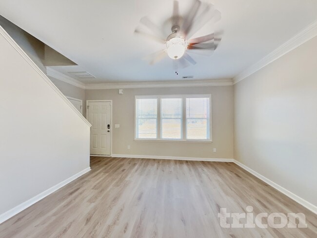 Photo - 175 Gray Ghost St