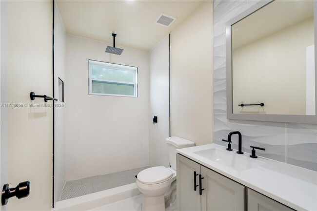 Photo - 3380 NE 13th Ave