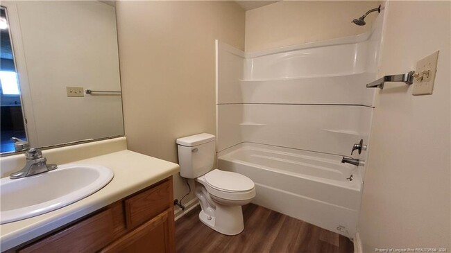 Photo - 2380 Oak St