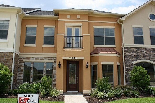 Photo - 2046 Palm Forest Ln