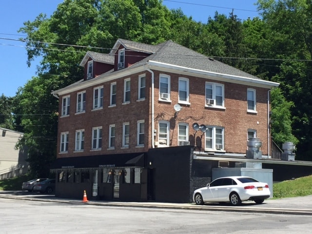 Photo - 32 Market St