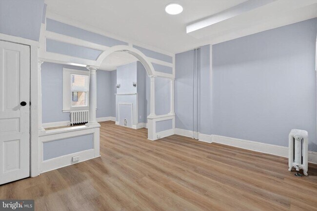 Photo - 136 Farson St