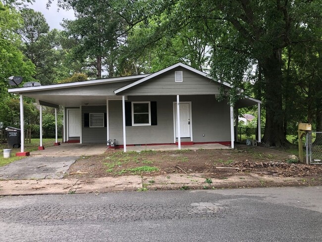 Building Photo - 2 Bedroom Rental