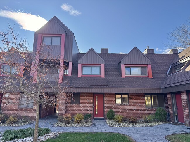 Building Photo - 110 Montoya Dr Unit 110