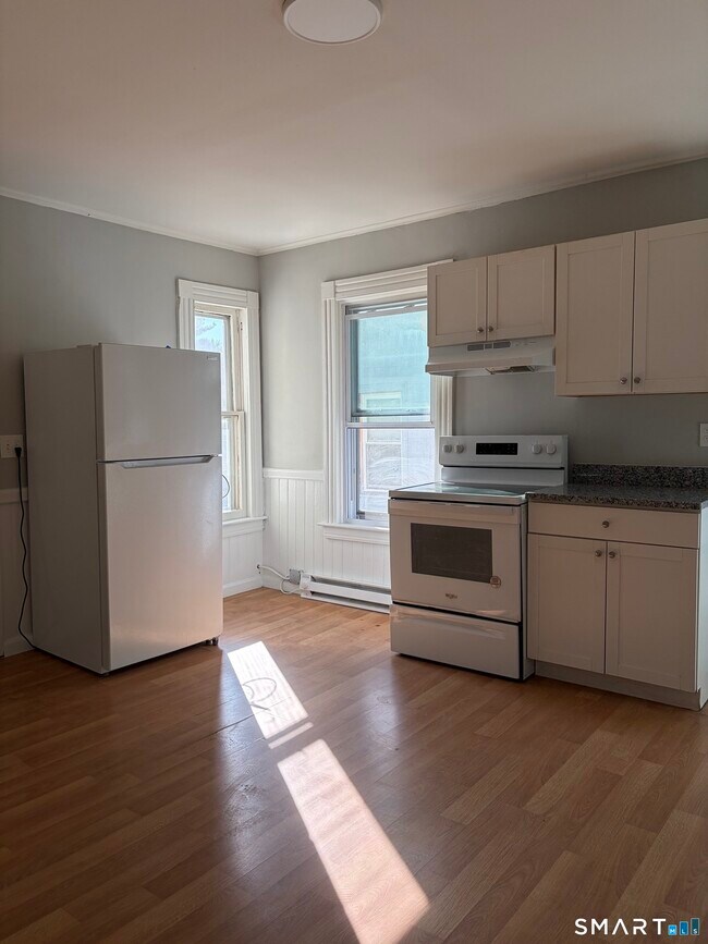 393 Riverside Ave Unit 2