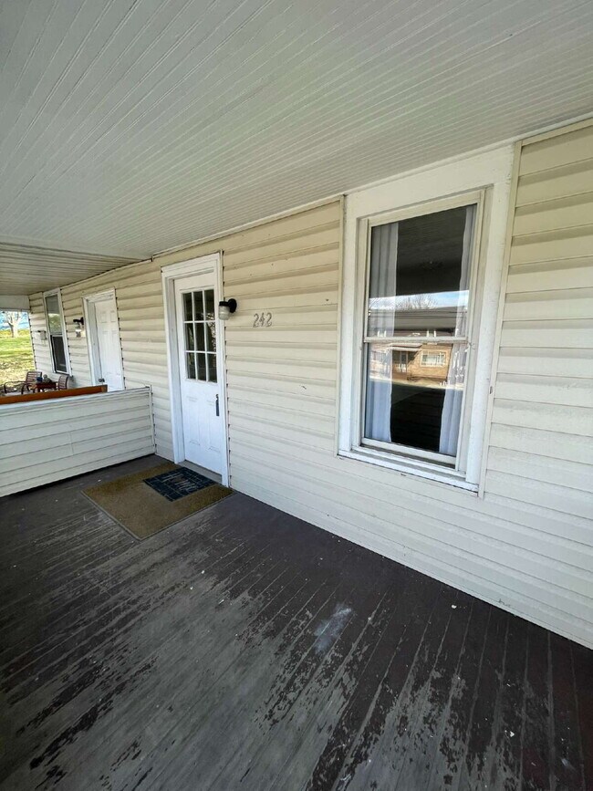 Photo - Spacious 3 Bedroom Apartment Near IUP – Ideal for Roommates