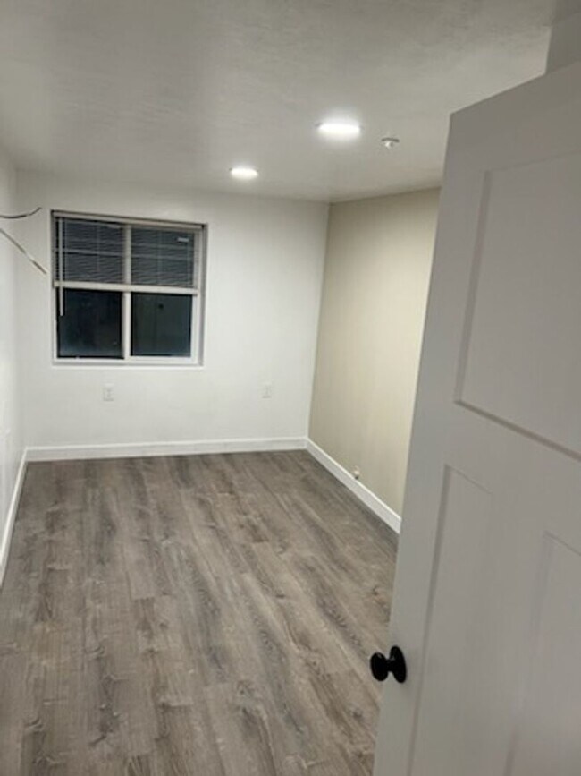 Photo - 780 N Lauritzen St