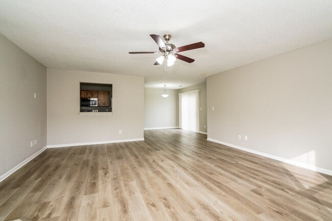 Photo - 8544 Sweet Birch Dr