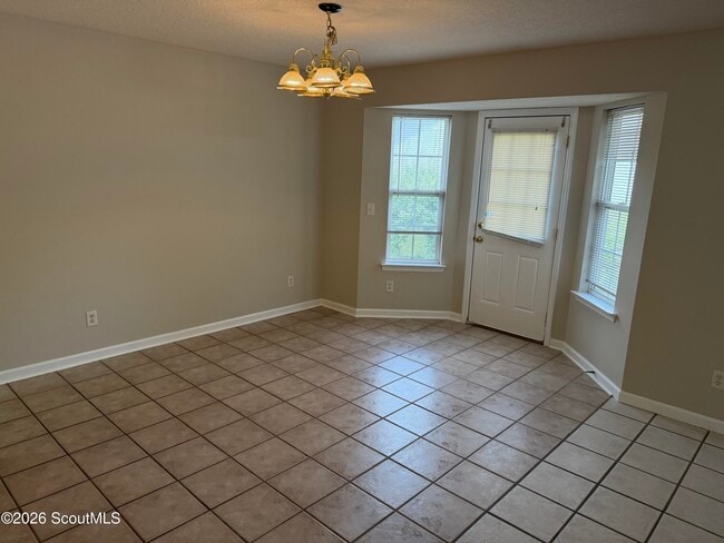 Photo - 302 Windridge Dr