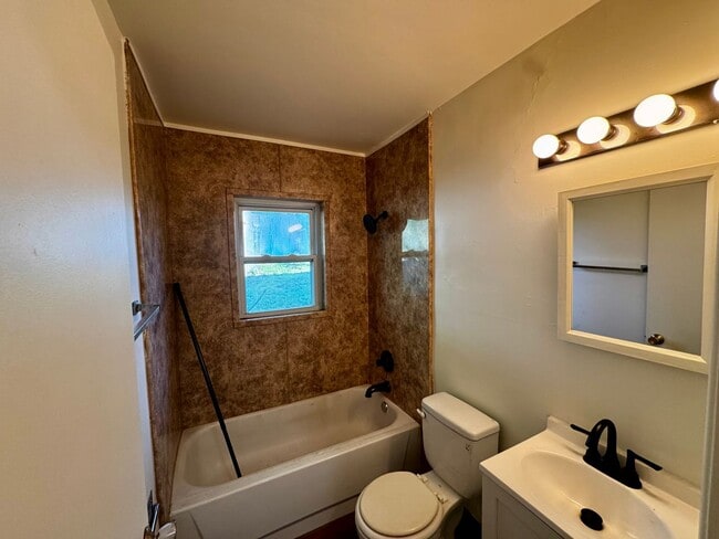 Photo - 1811 13th Ave Unit Apartment 4