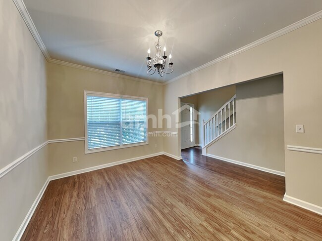 Photo - 17 Brookvalley Ct W