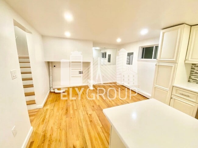 Kitchen - 96 Amherst Ave