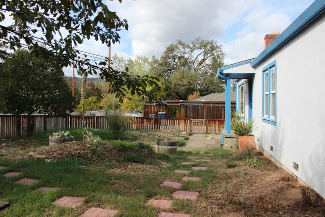 Photo - 1010 S Cloverdale Blvd