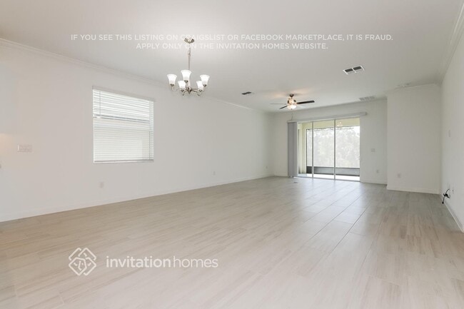 Photo - 14113 17 Ct E