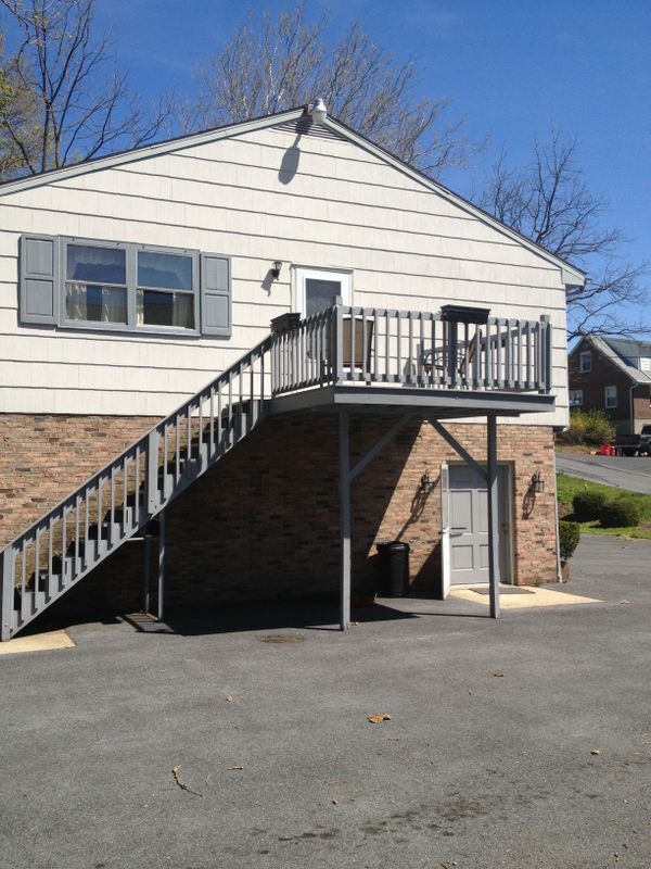 Building Photo - 200 F Skip Zerbe St Rental