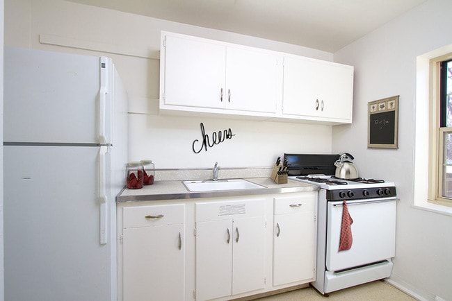 Brighton Gardens Apartment Homes