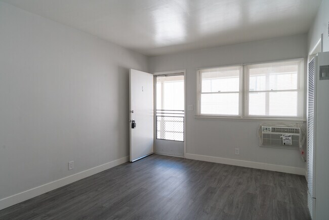 Photo - 22719 Del Valle St Unidad E