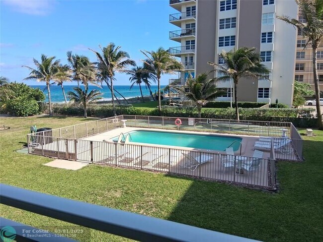 Photo - 1035 Hillsboro Mile Unit 25