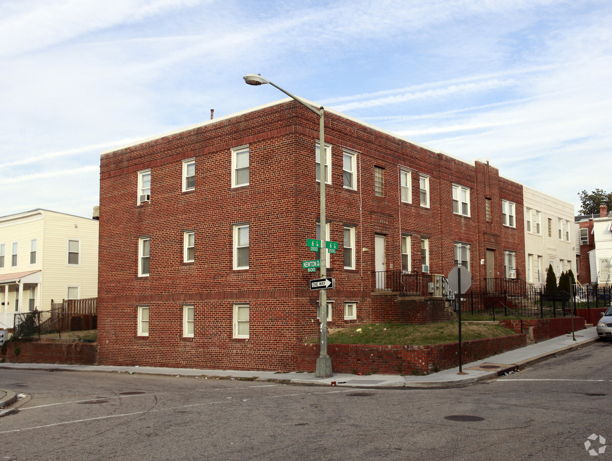 PARKWORTH FLATS - PARKWORTH FLATS Apartments