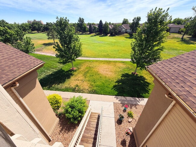 Building Photo - Rare opportunity to lease a golf course-view condo in one of Littleton's most convenient locations! Unit #H