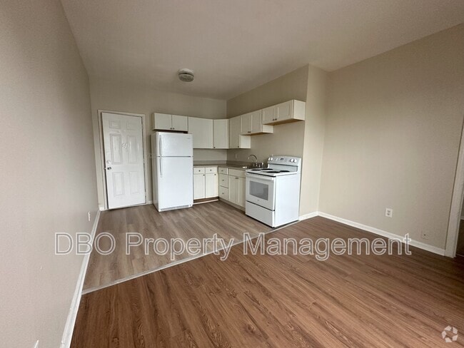 Building Photo - 937 Broadway Rental
