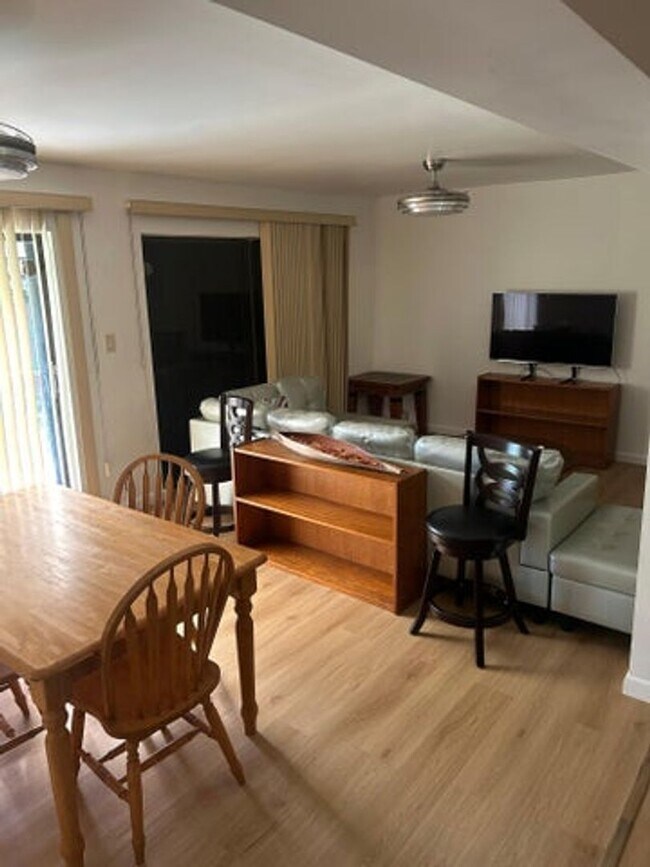 Photo - 19112 W Lake Dr