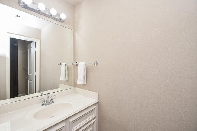 Photo - 5207 Belvedere Dr