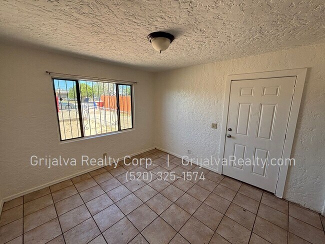 Photo - 835 W Tipton Dr Unidad 835