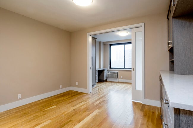 Photo - 792 Columbus Avenue